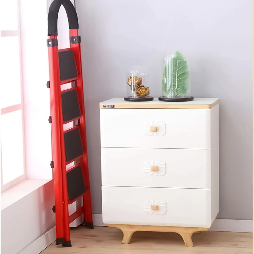 ESCALERA PLEGABLE 4 PELDAÑOS RESISTENTE