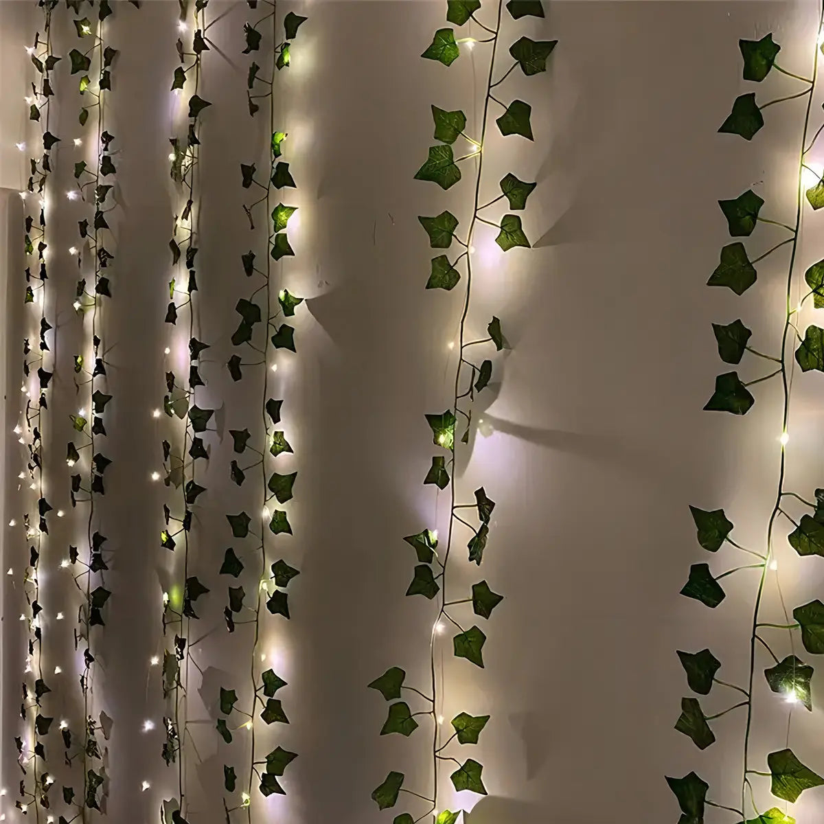 CORTINA LED SOLAR 3X3 M- 300 LED IP65 LUZ AMARILLA CÁLIDA