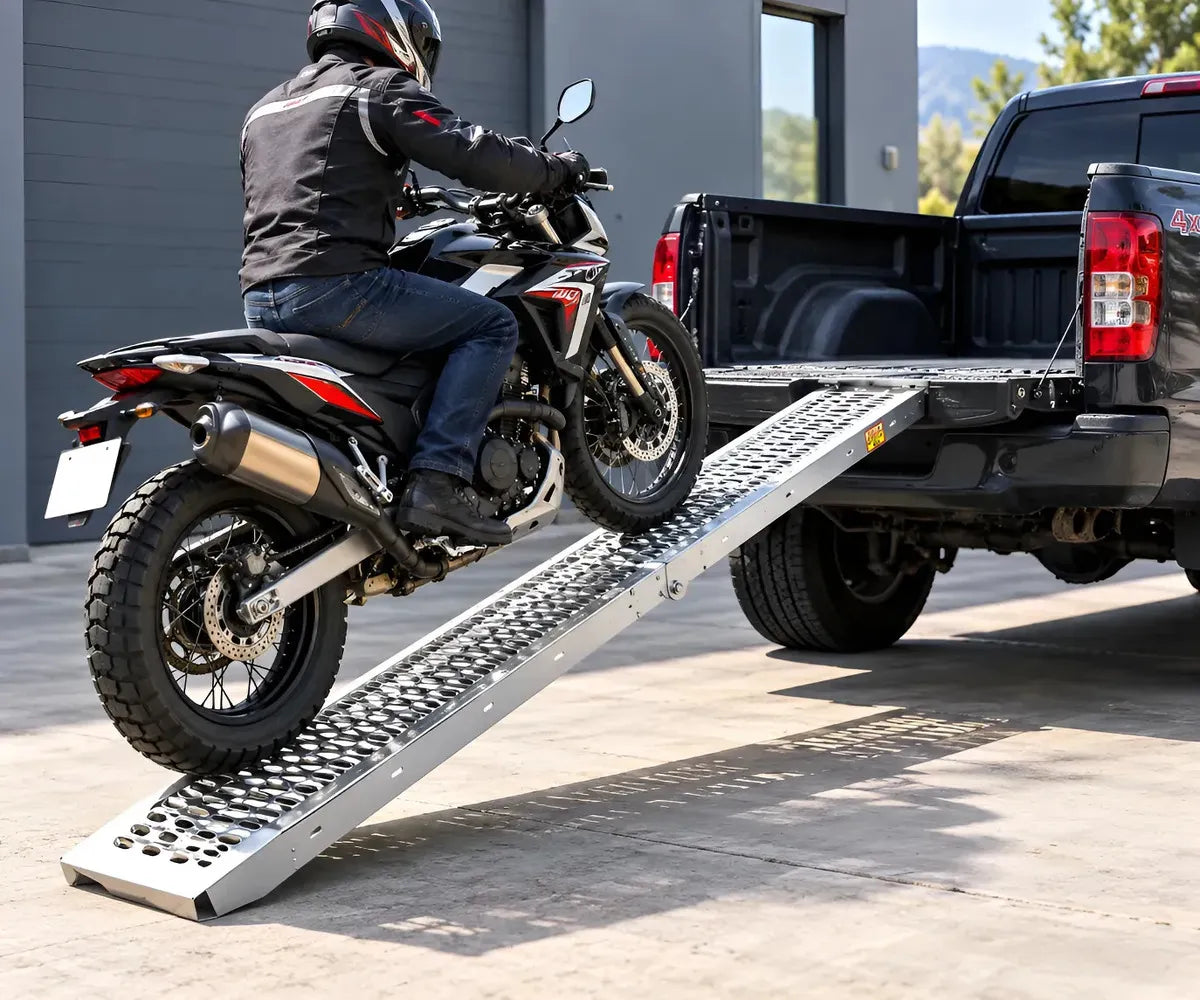 RAMPA PLEGABLE PARA MOTOCICLETA - ALEACIÓN PLATEADA / CARGA MÁXIMA 260 KG